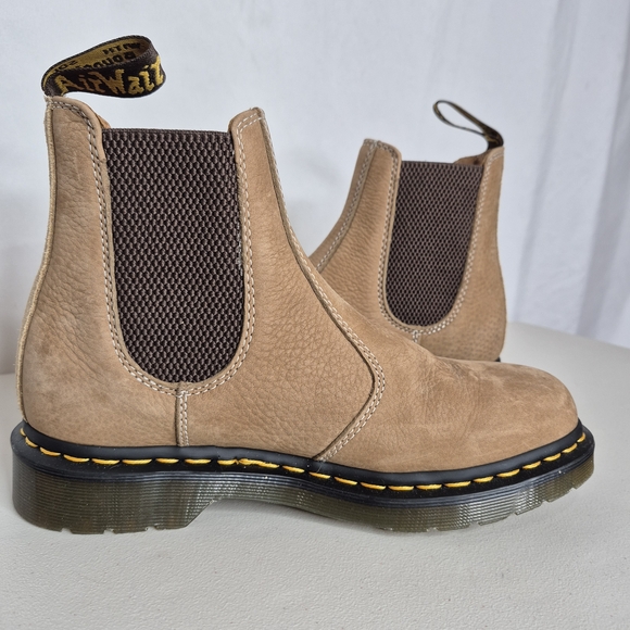 Dr. Martens 2976 Nubuck Chelsea Boots NWOB - Size 7 - Picture 5 of 16